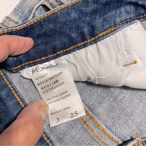 KANCAN USA Estilo 5 Pocket
Button Fly Mid Rise
Distressed Denim Jeans Size 3/25 - Picture 10 of 11